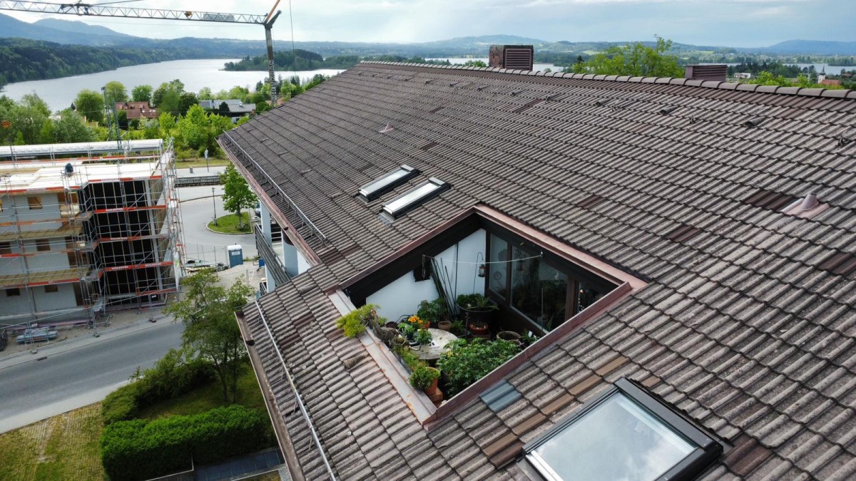 See- und Gebirgsblick, KI-gestützte Darstellung
